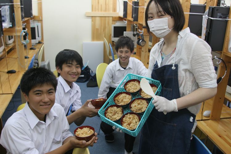 ごはんがでる塾